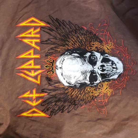 Epic Threads Tops - Def Leppard T Shirt size L 42/44